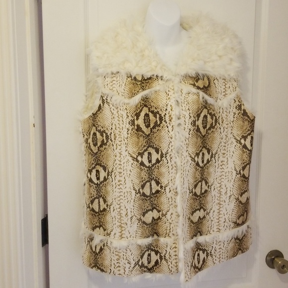 Snakeskin and Fur Vest - Picture 1 of 5